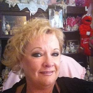 Meet your Posher, Pamela